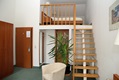 Blick zur Galerie des Maisonette-Zimmers